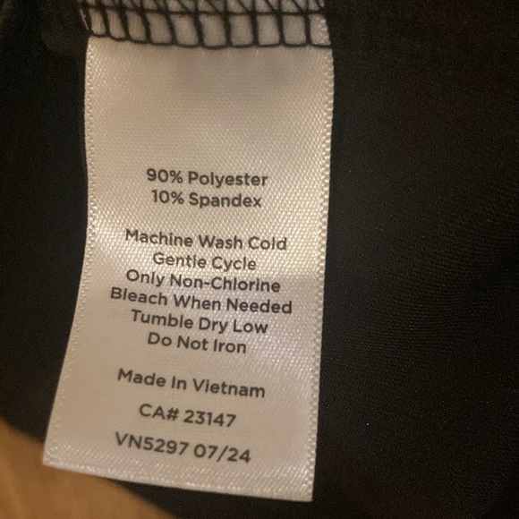 Gorgeous Black Velvet Top ….w Bow and opening at top of back - Picture 6 of 7